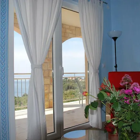 아파트 Lunaris 마슬리니카