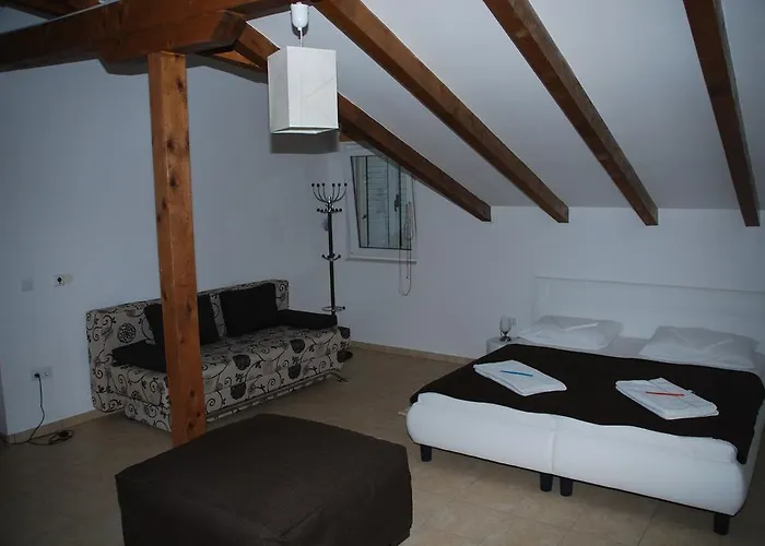 Lunaris Appartement Maslinica